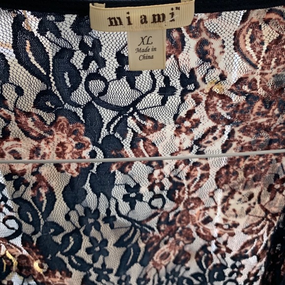 Flower-Printed, Short-Sleeve, Lace Cardigan - Picture 4 of 4